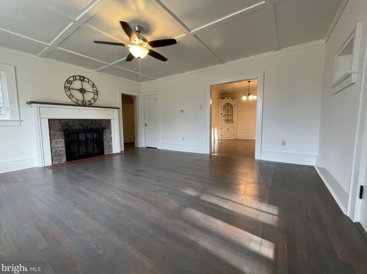 58 High St, Clayton, NJ 08312-1612