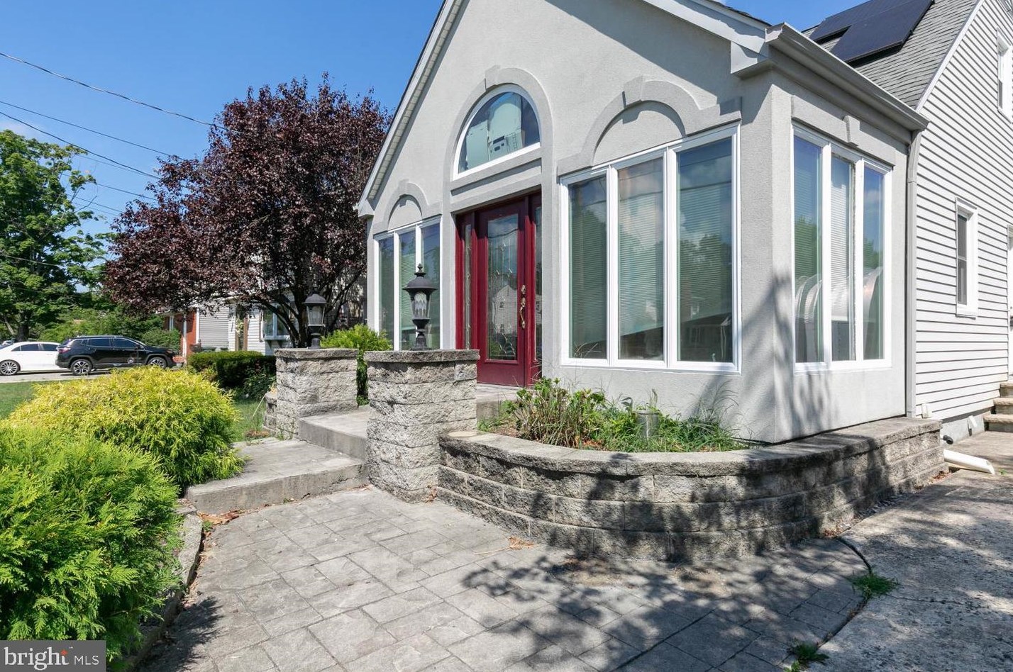 303 Cornell Rd, Aura, NJ 08028-1504