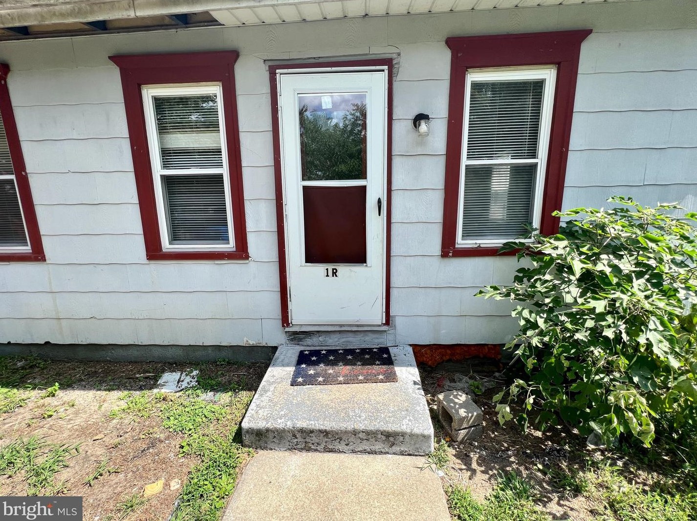 220 Delsea Dr #1r, West Deptford, NJ 08093