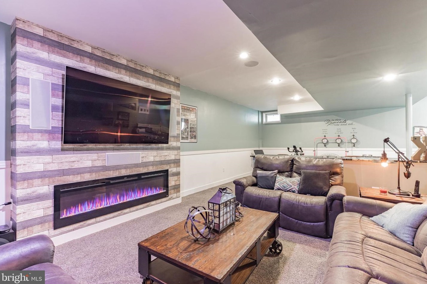 37 Ealey Ct, Aura NJ 08028-3016 exterior