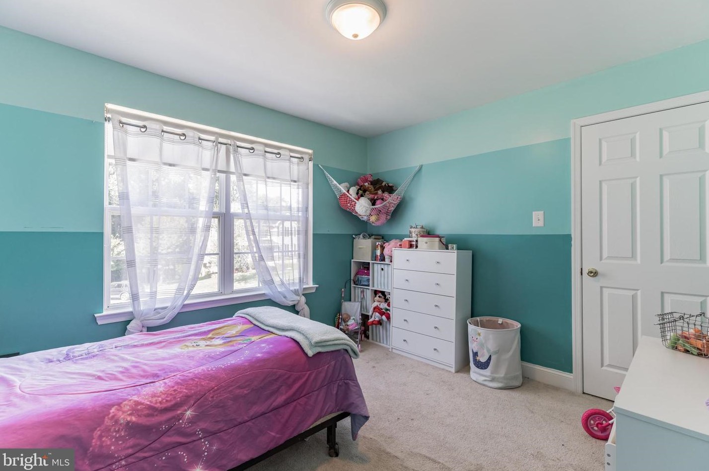 37 Ealey Ct, Aura NJ 08028-3016 exterior