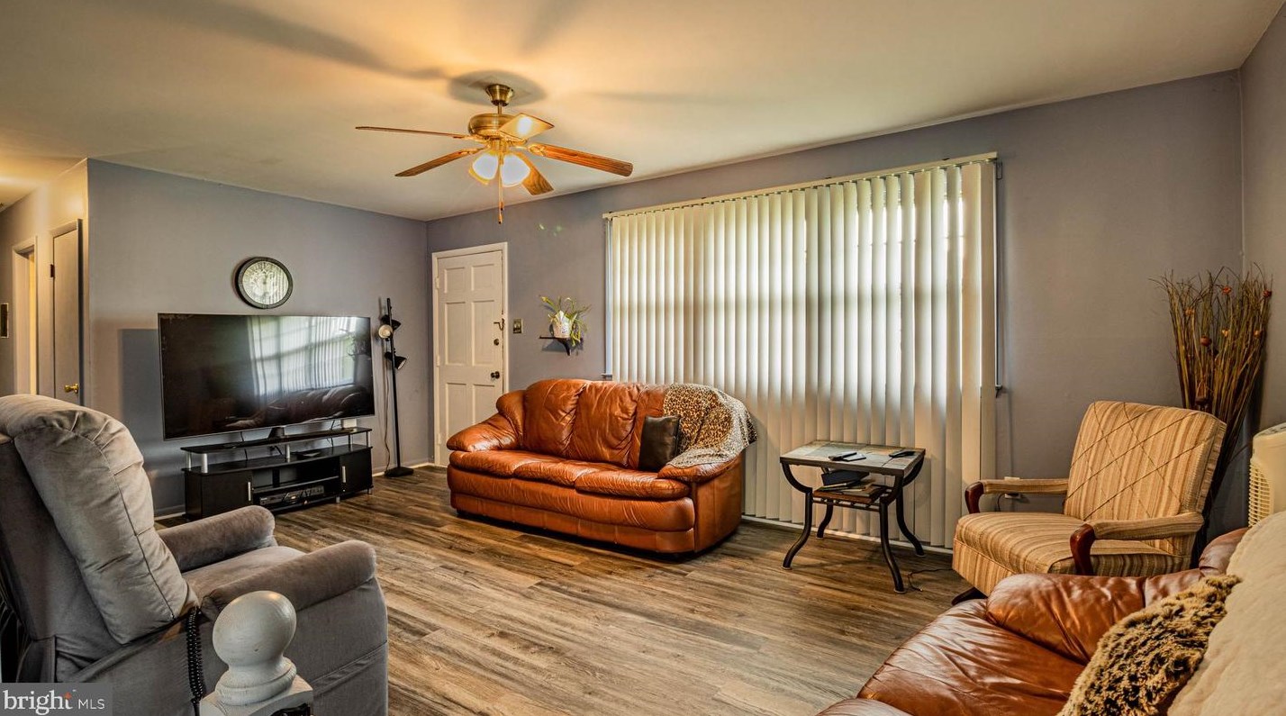 119 Stanger Ave, Aura, NJ 08028-3400