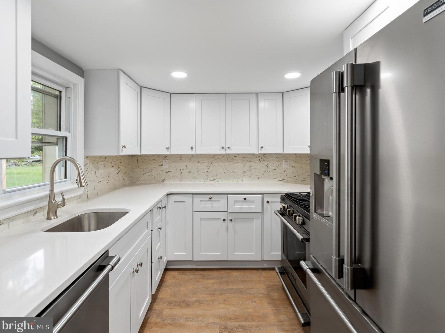 508 Fairview Rd, Aura, NJ 08028