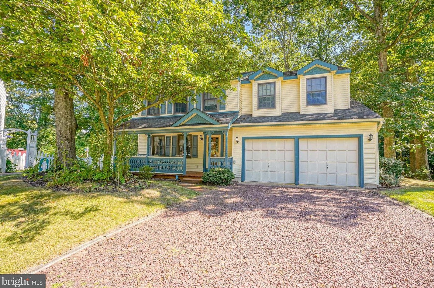 12 Hardwood Ct, Aura, NJ 08028-9635