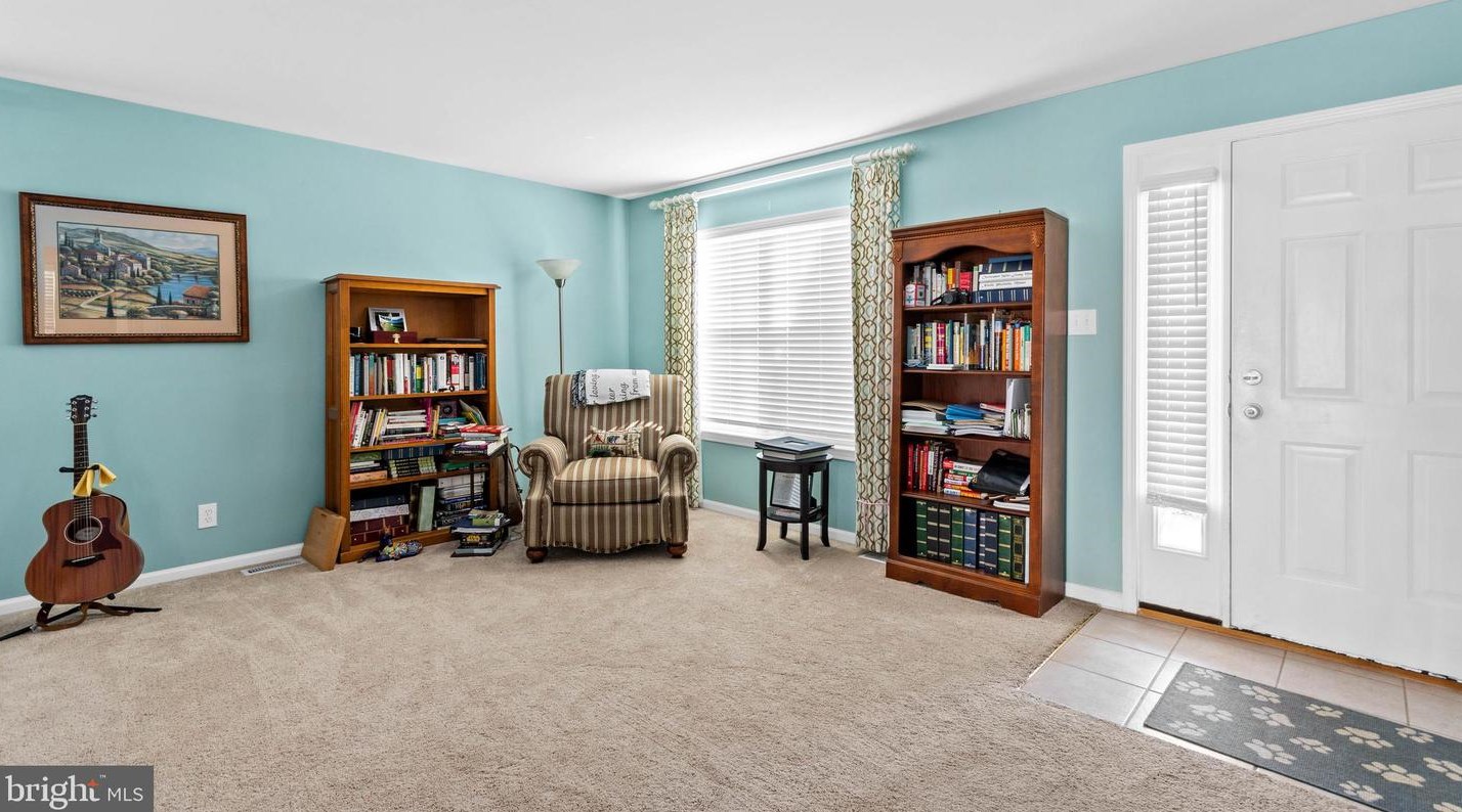 755 Elmhurst Pl, Aura, NJ 08028-3013