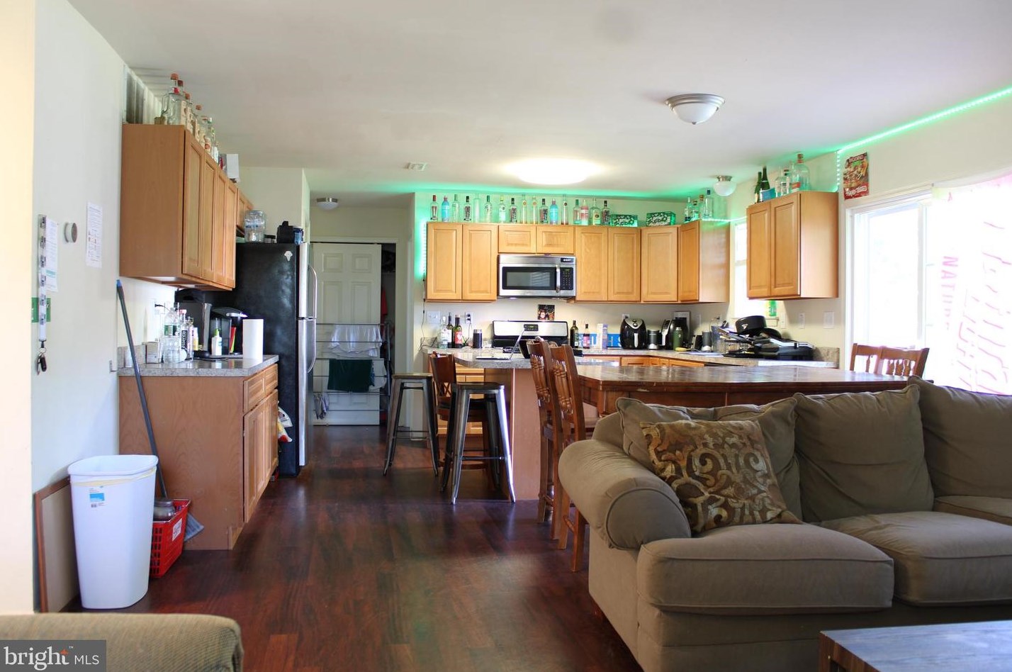 212 Laurel Ave, Aura, NJ 08028
