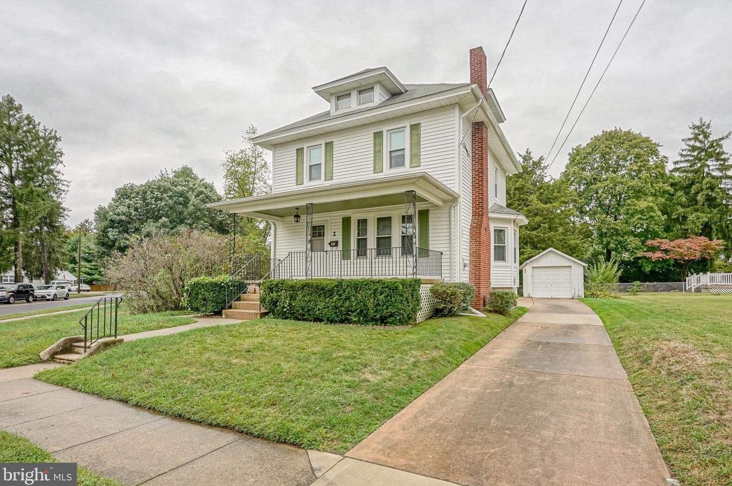 2 Princeton Rd, Aura, NJ 08028-2165