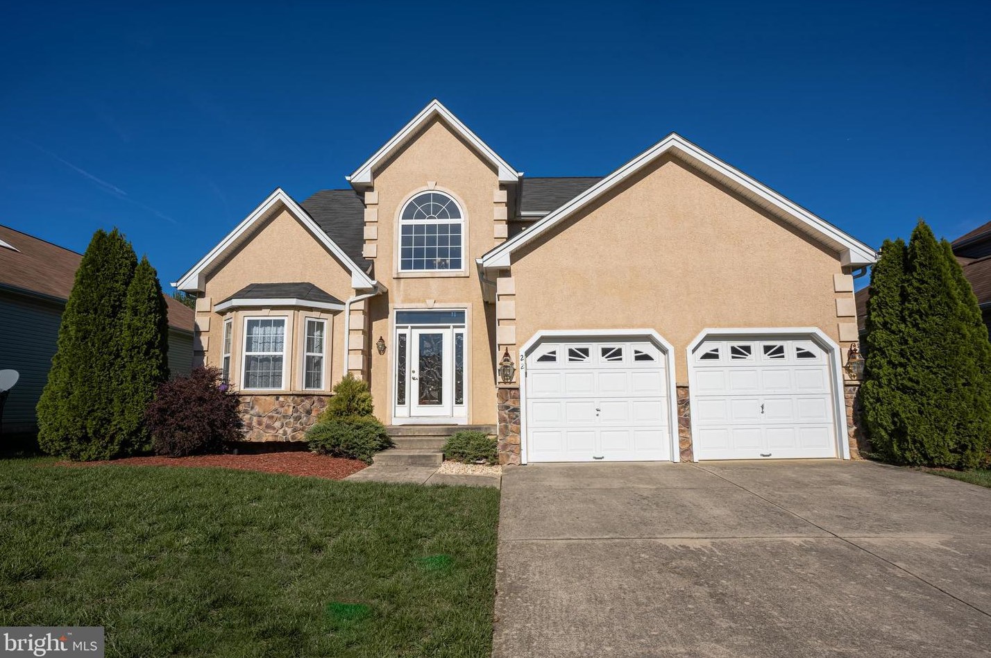 22 June Ann Dr, Clayton, NJ 08312-2425