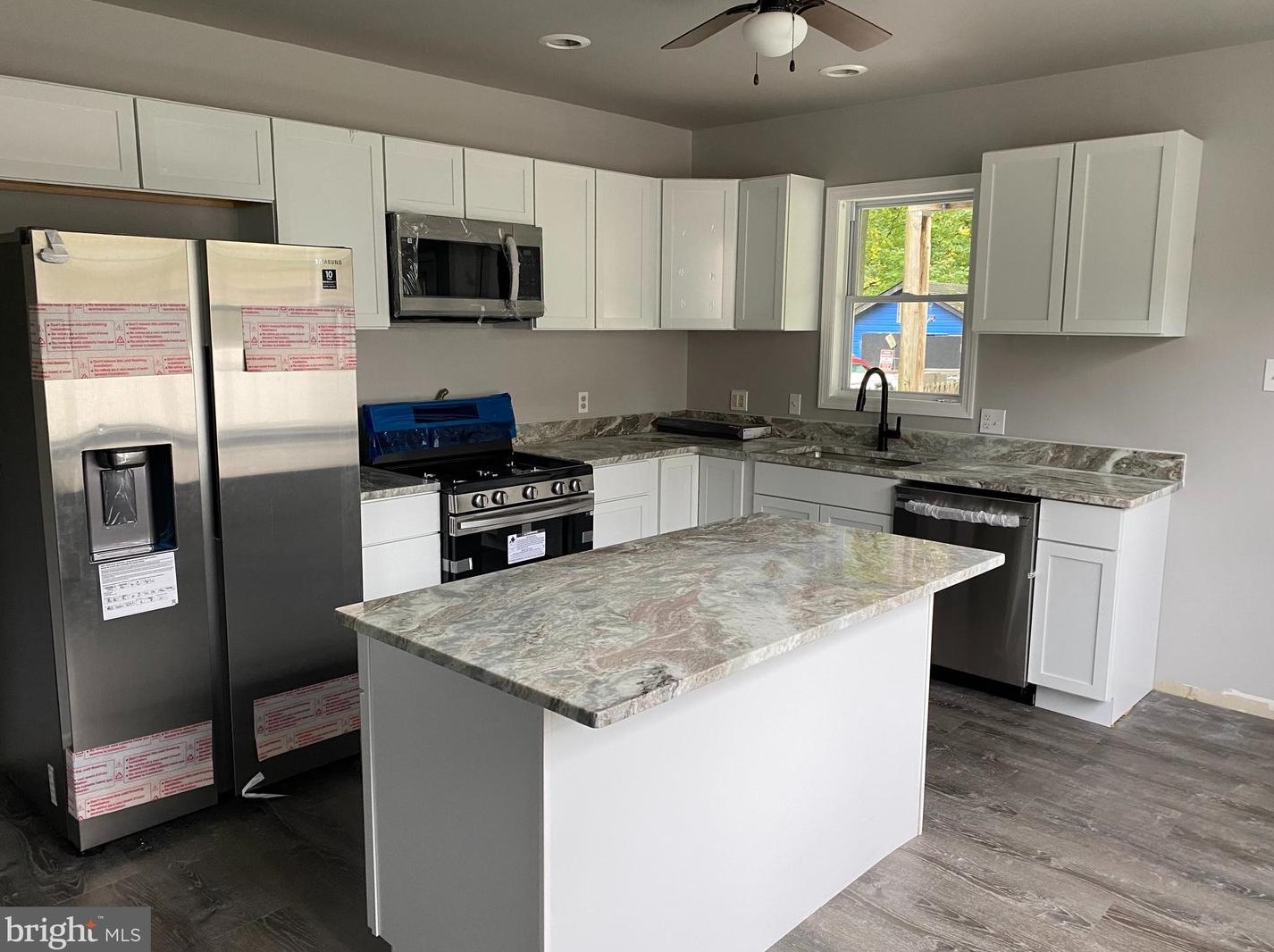 106 W Clinton St, Clayton, NJ 08312