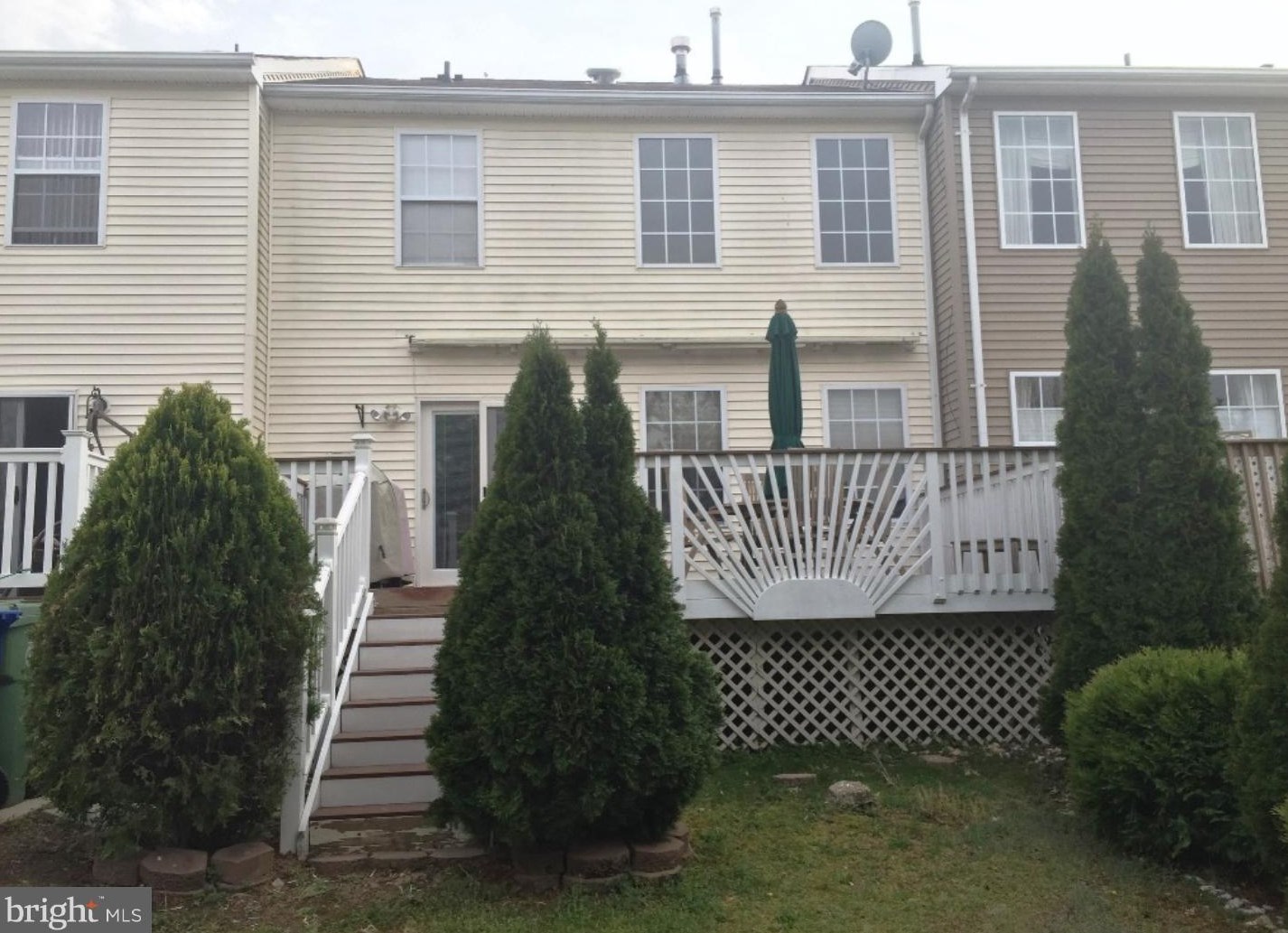 4 Hetton Ct, Aura, NJ 08028