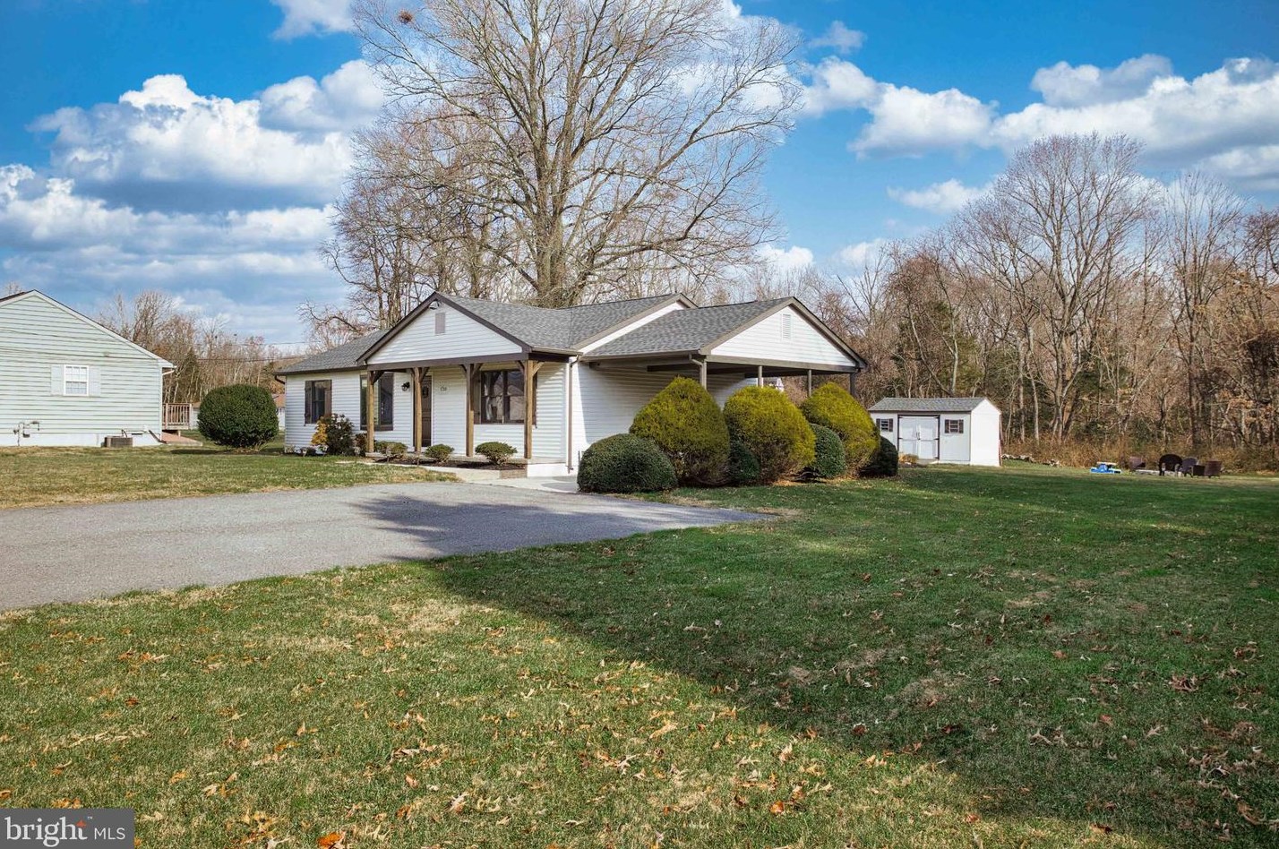 1710 Academy St, Aura NJ  08028-8372 exterior