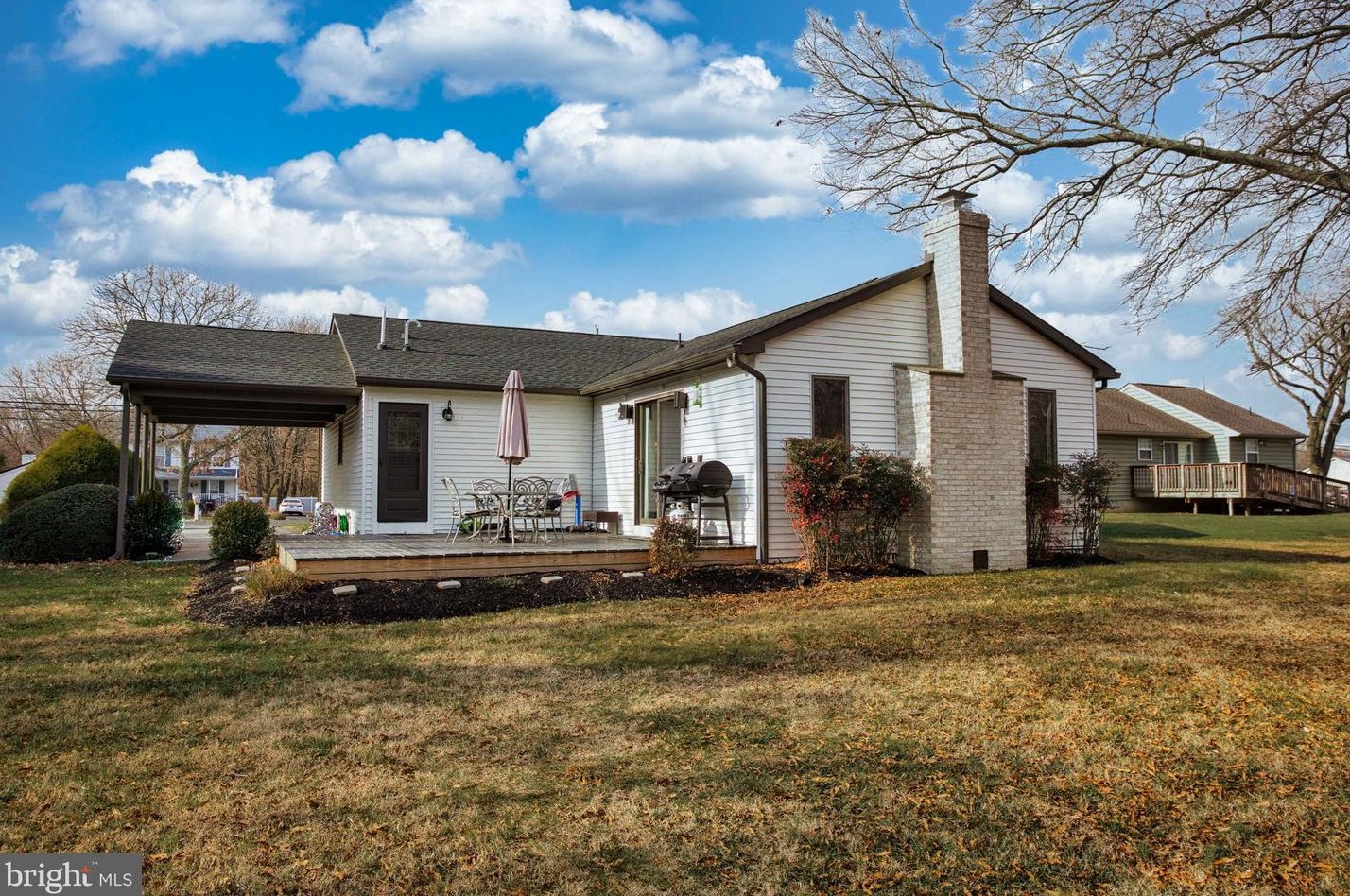 1710 Academy St, Aura NJ  08028-8372 exterior