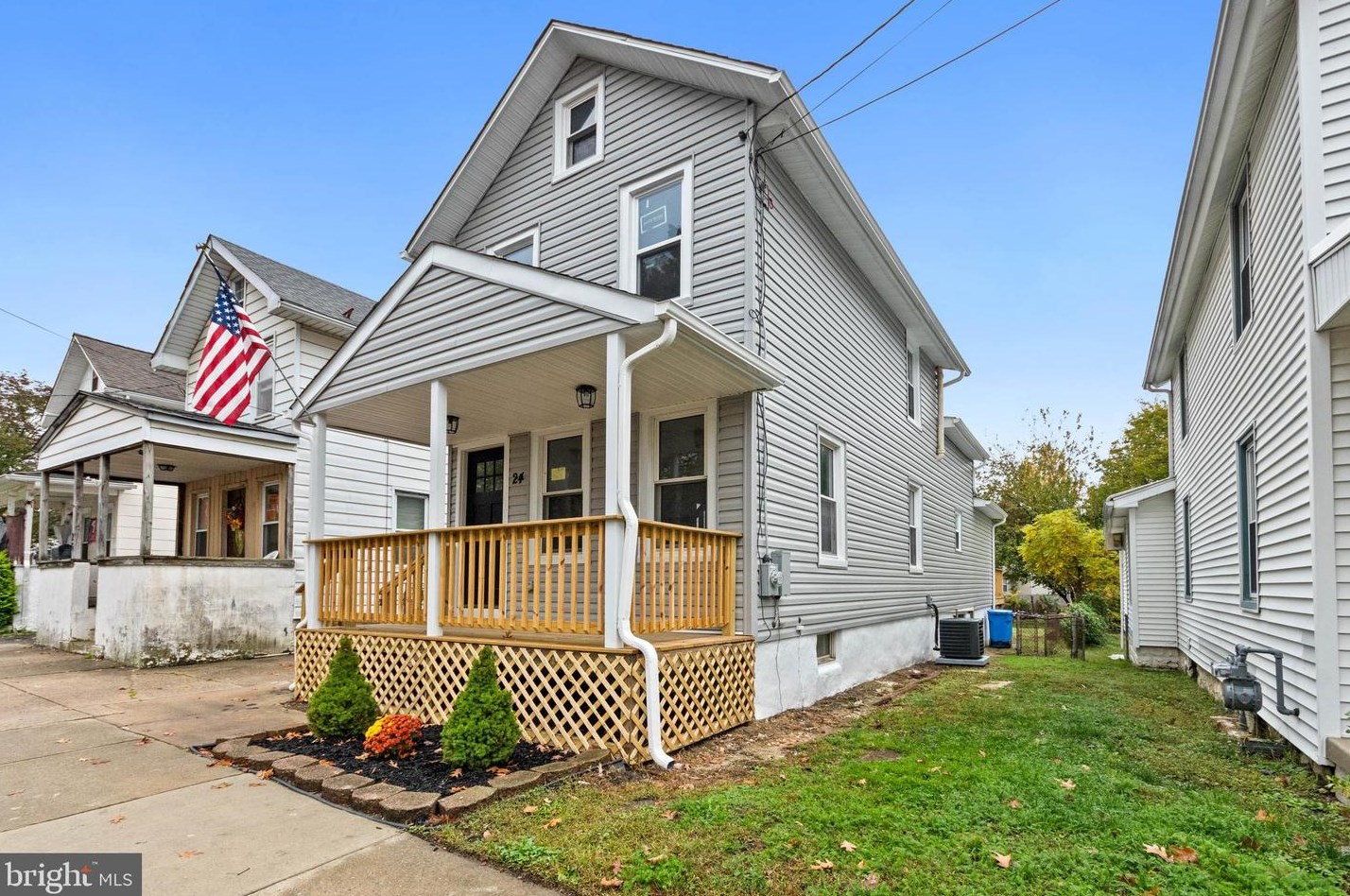 24 W New St, West Deptford, NJ 08066