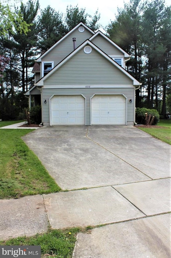 608 Quincy Ct, Aura NJ  08028-3009 exterior