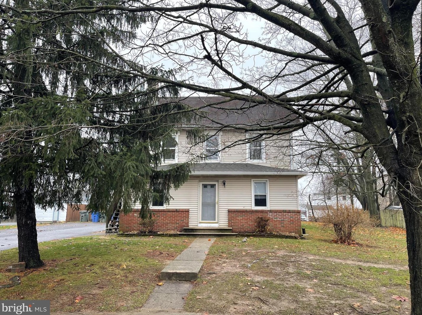 104 Market Pl #b, Aura, NJ 08028