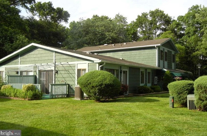 89 Woodway Dr, West Deptford, NJ 08066