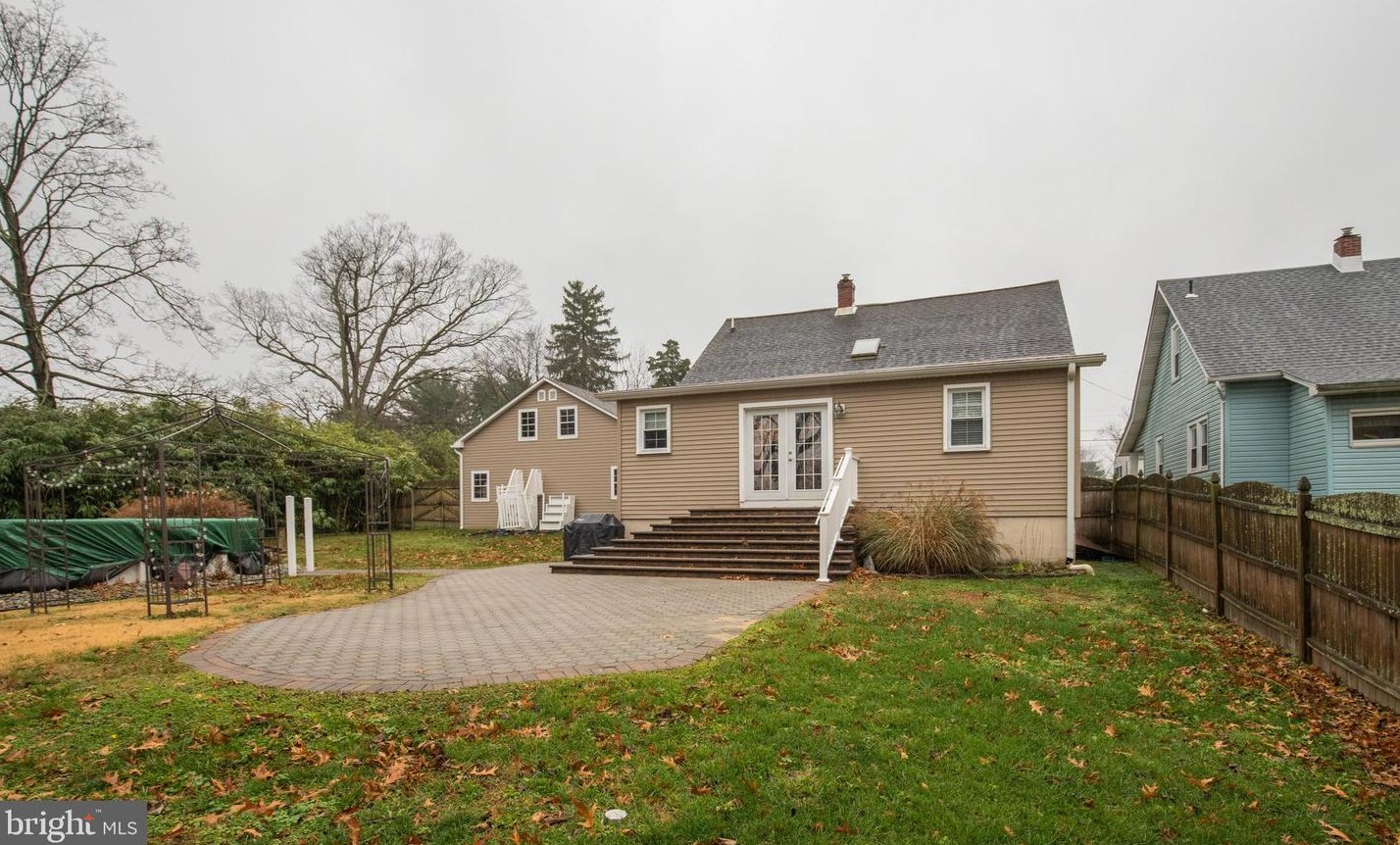 317 Swarthmore Rd, Aura NJ  08028-1537 exterior