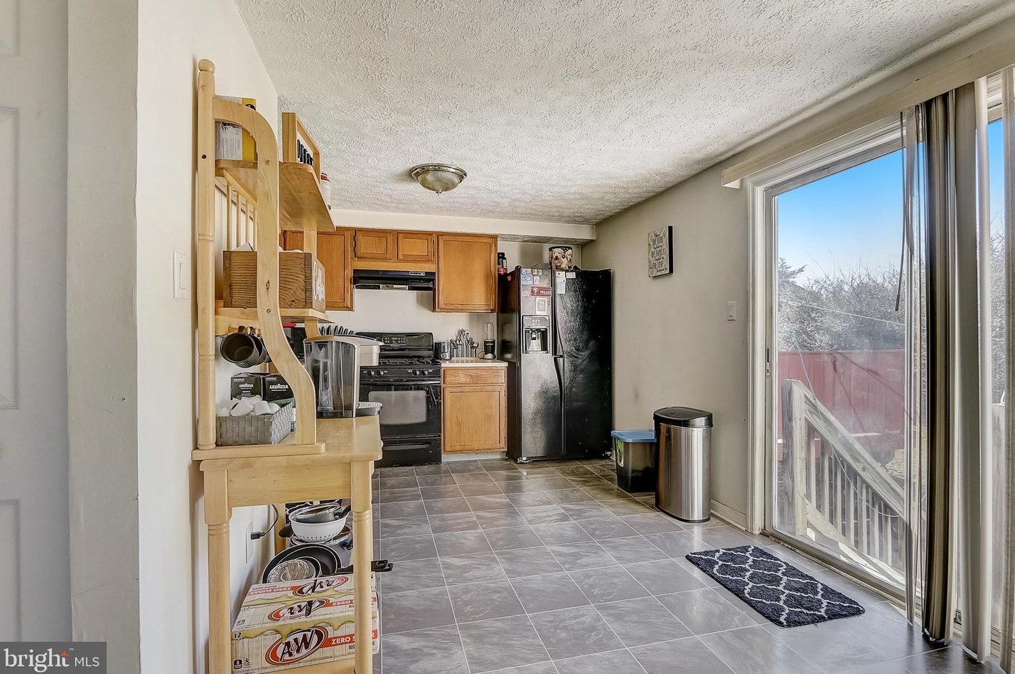 5 Devonshire Dr, Aura NJ  08028-2942 exterior