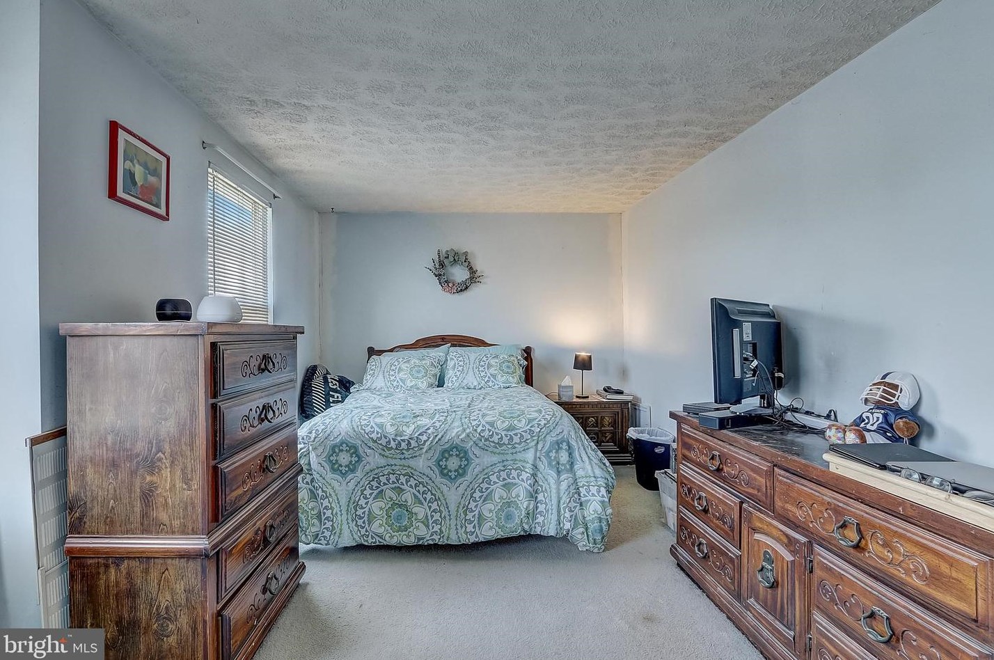 5 Devonshire Dr, Aura NJ  08028-2942 exterior