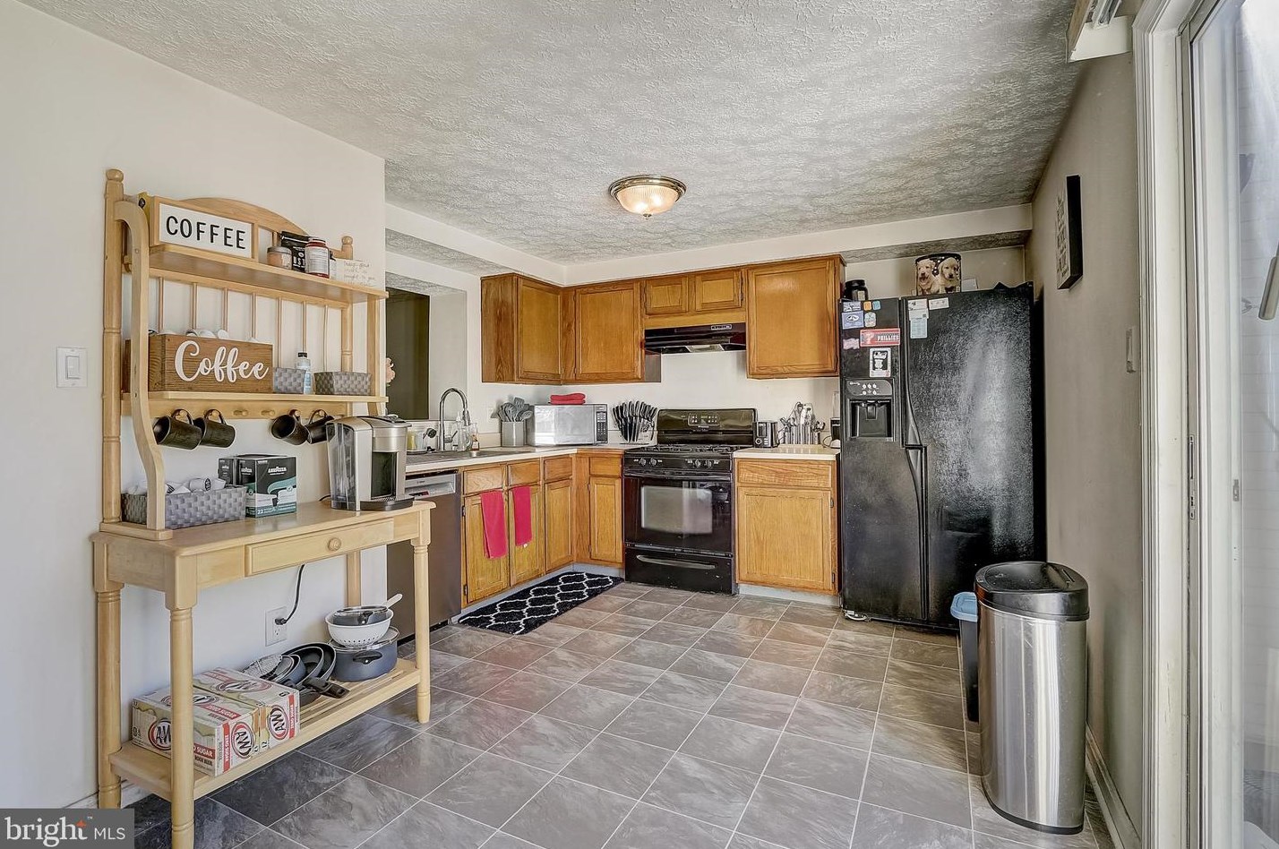 5 Devonshire Dr, Aura NJ  08028-2942 exterior