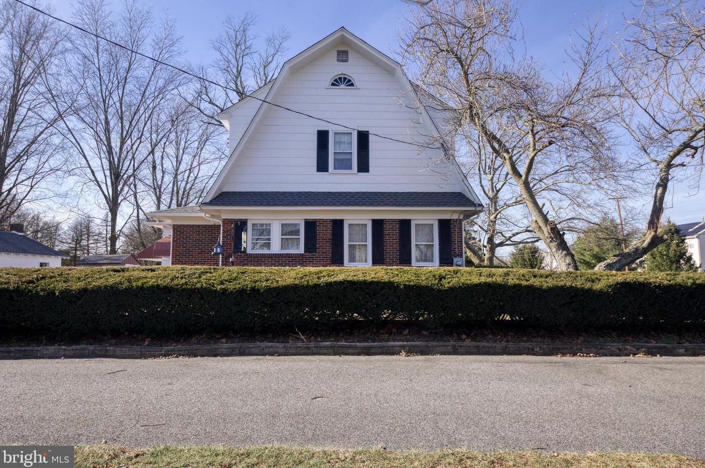 542 E Clayton Ave, Clayton, NJ 08312