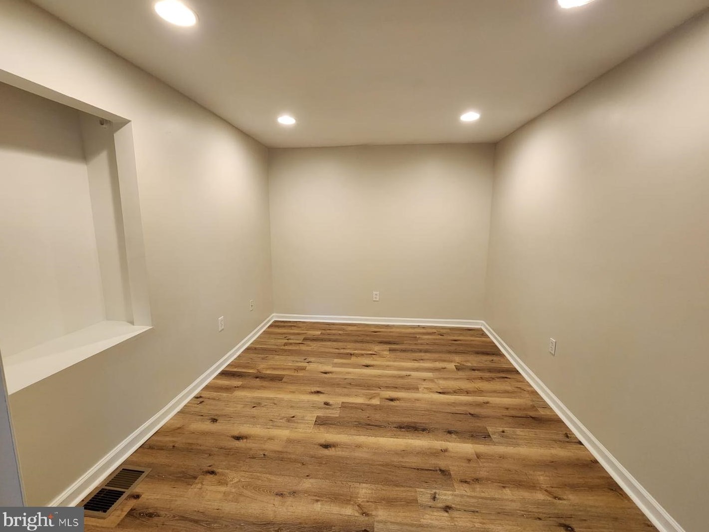 124 Main St, Aura NJ  08028-2542 exterior