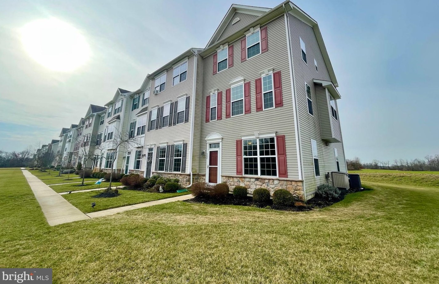 402 Aura Rd, Aura, NJ 08028-3206