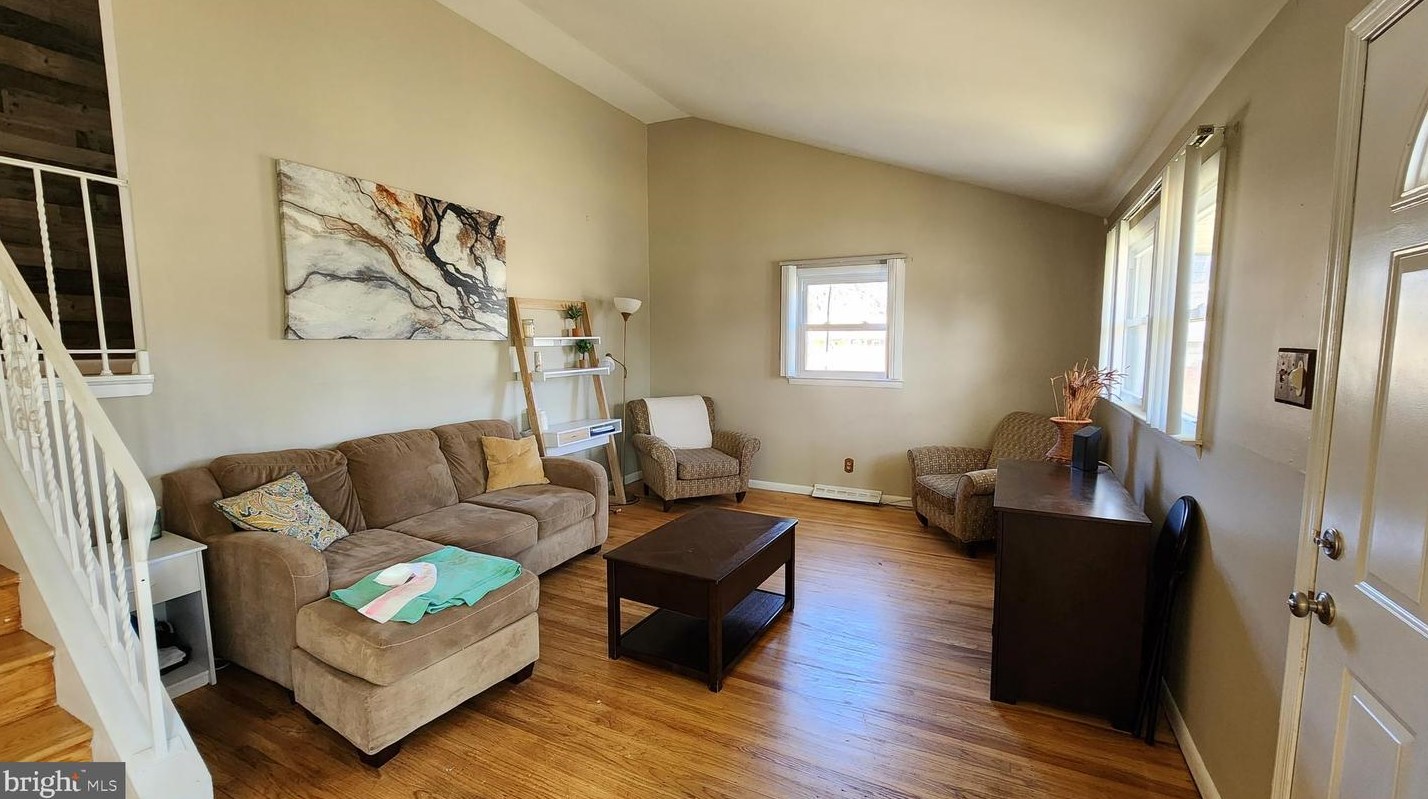 617 Whitman St, Aura NJ  08028-1631 exterior