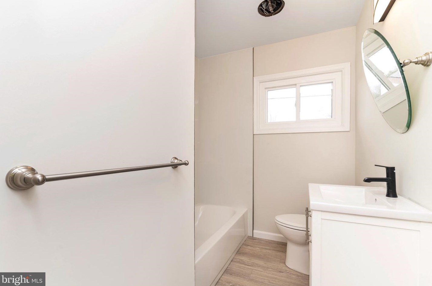 304 Pomona Ave, Aura NJ  08028-1415 exterior