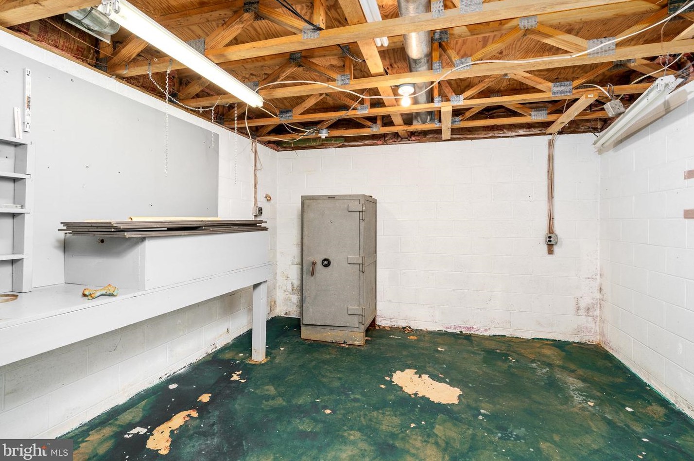 486 High St, Aura NJ  08028-2208 exterior