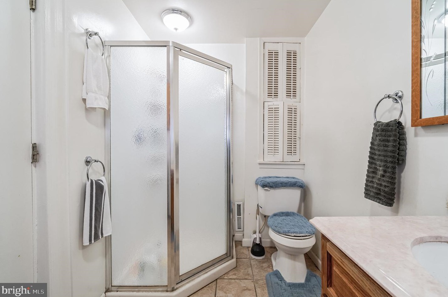 24 New St, West Deptford NJ  08093-1162 exterior