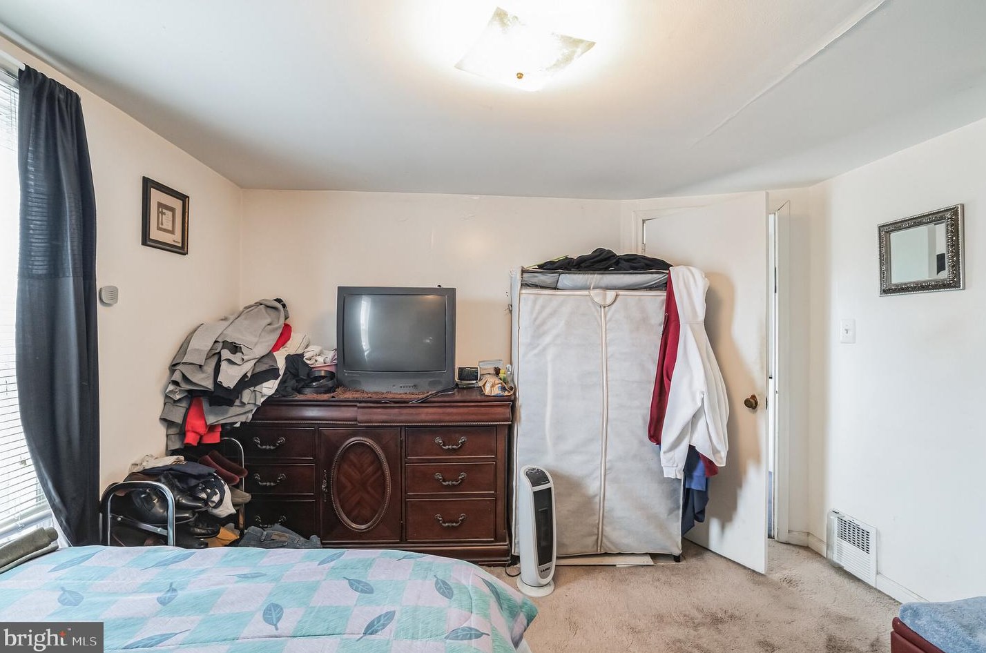 24 New St, West Deptford NJ  08093-1162 exterior