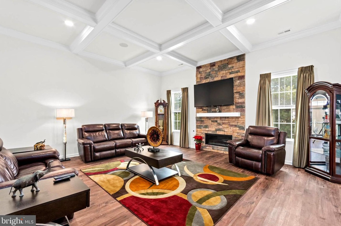 56 Thornwood Dr, Aura NJ  08028-3019 exterior