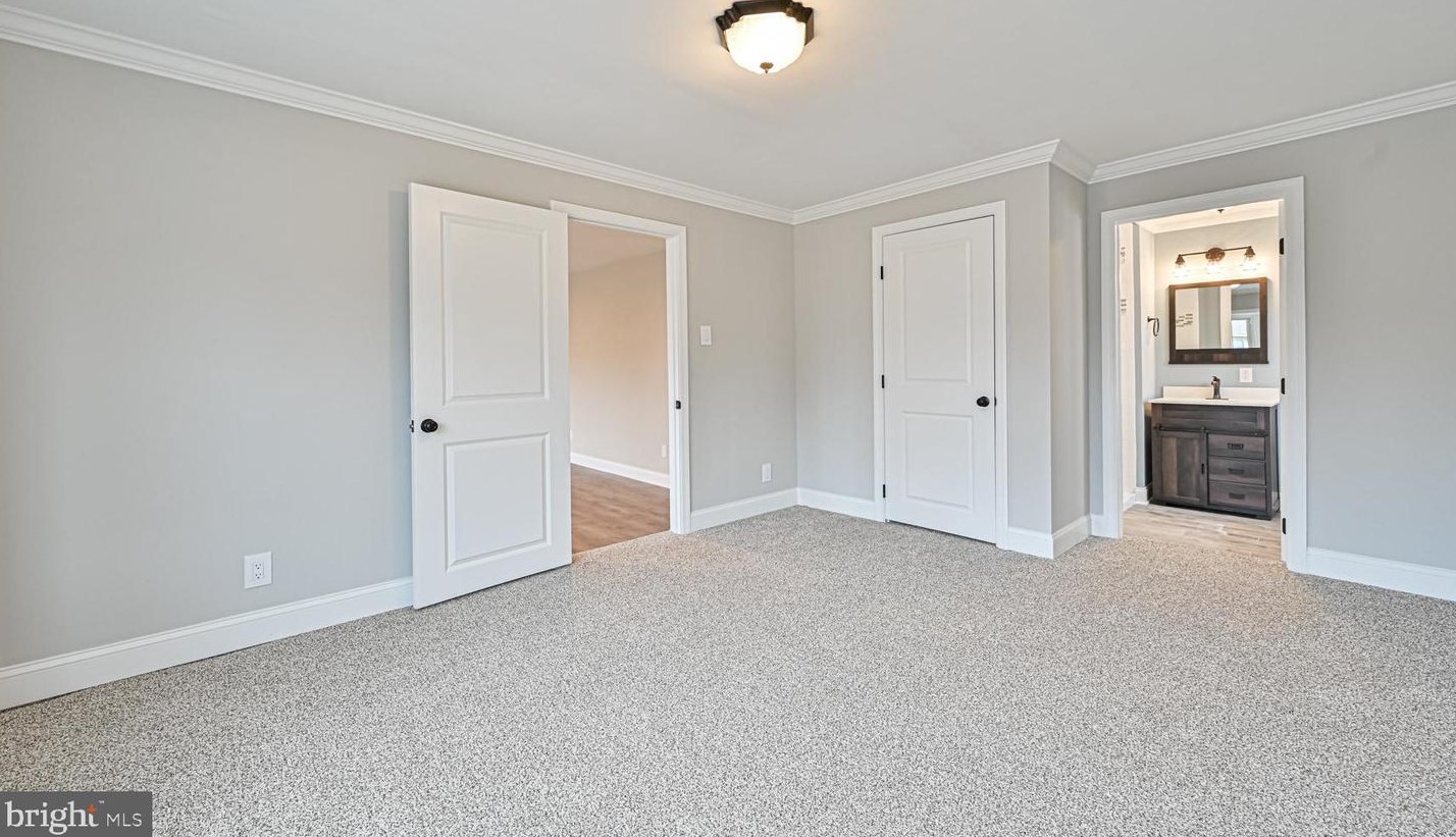 1208 Cedar Ave, Aura NJ  08028-1210 exterior