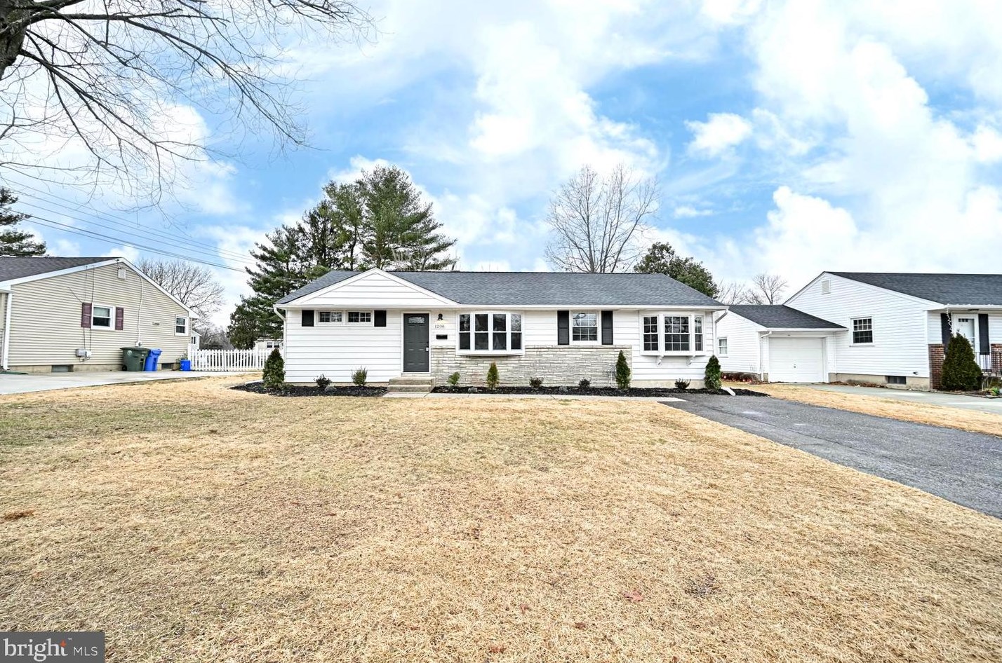 1208 Cedar Ave, Aura NJ  08028-1210 exterior