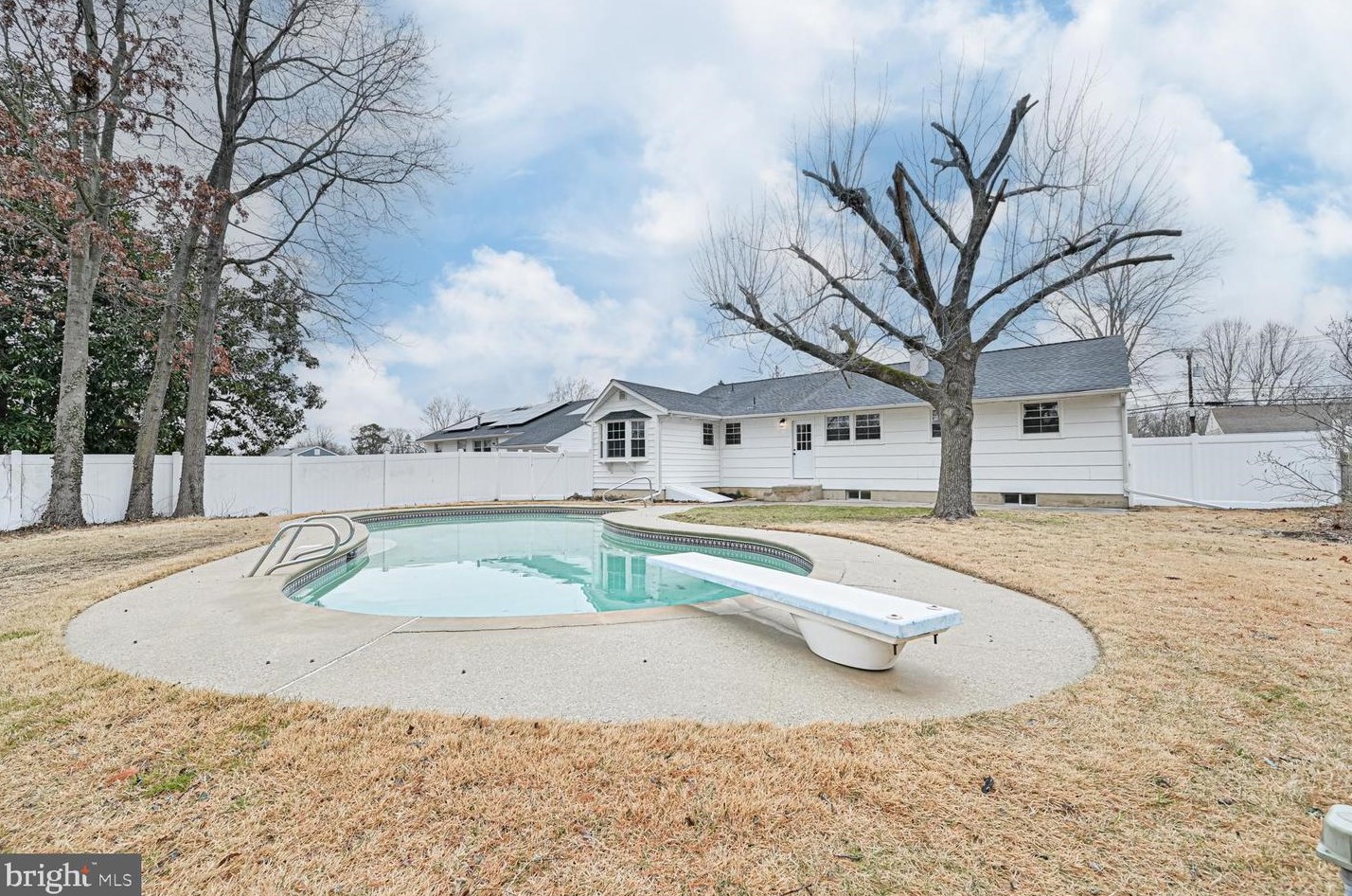 1208 Cedar Ave, Aura NJ  08028-1210 exterior