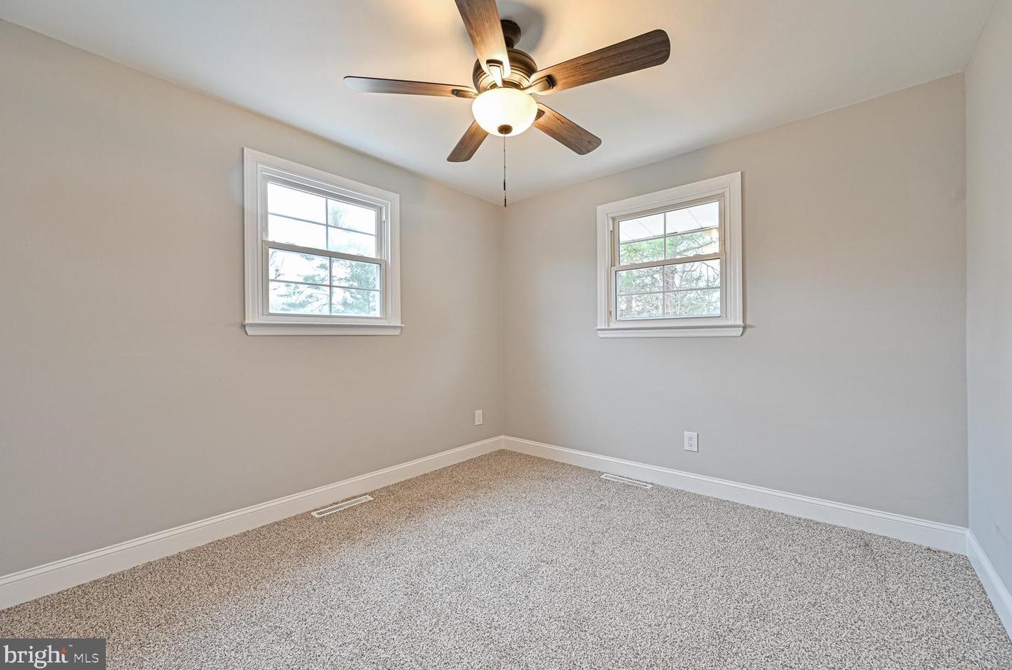 1208 Cedar Ave, Aura NJ  08028-1210 exterior