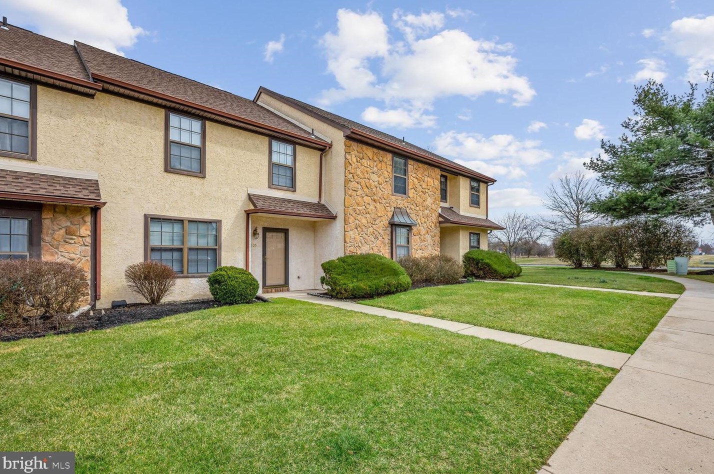 105 Allens Ln, Harrison Township, NJ 08062