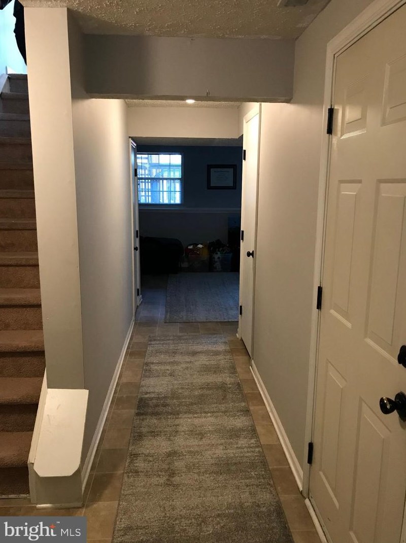 6 Andrew Ct, Aura NJ  08028-2936 exterior