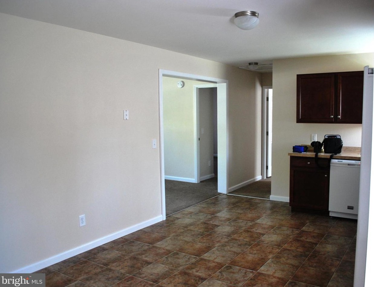 306 Oakwood Ave, Aura, NJ 08028