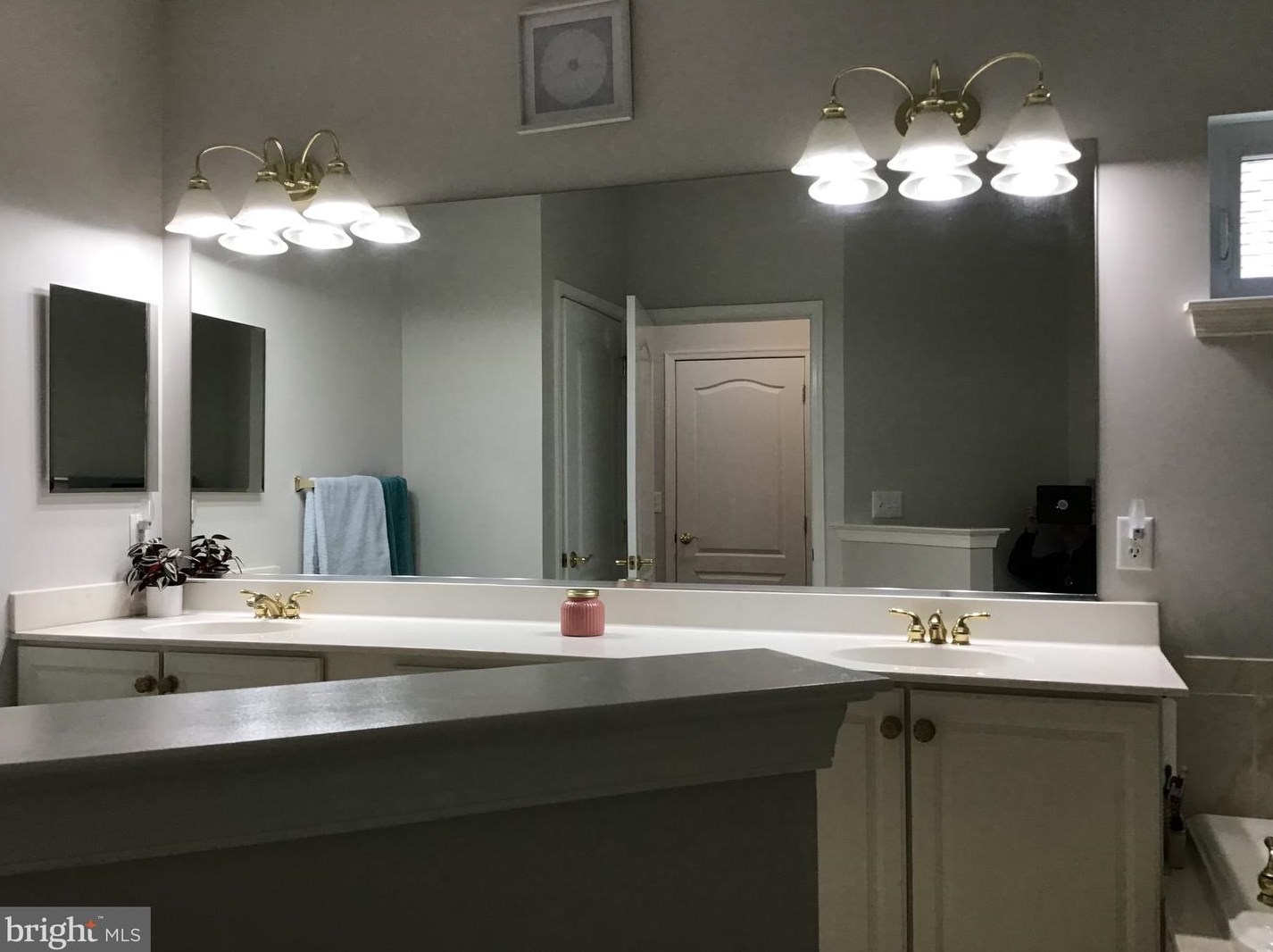 109 Heritage Loop, Aura NJ  08028-3281 exterior