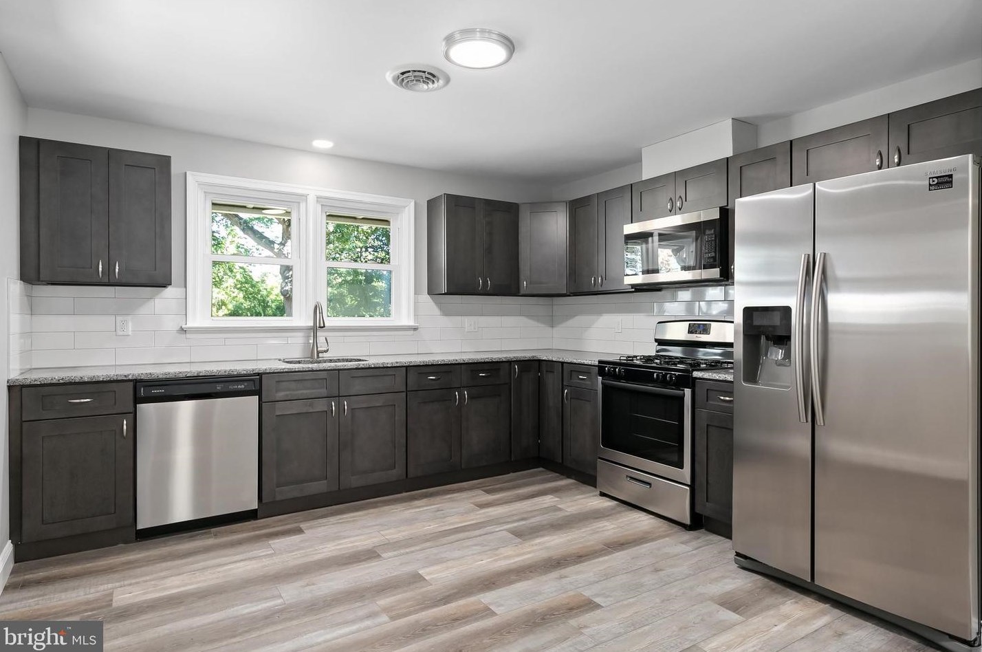405 Hamilton Rd, Aura NJ  08028-1518 exterior