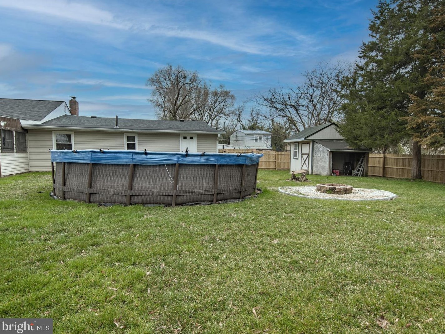 305 Wilson Ave, Aura NJ  08028-8350 exterior