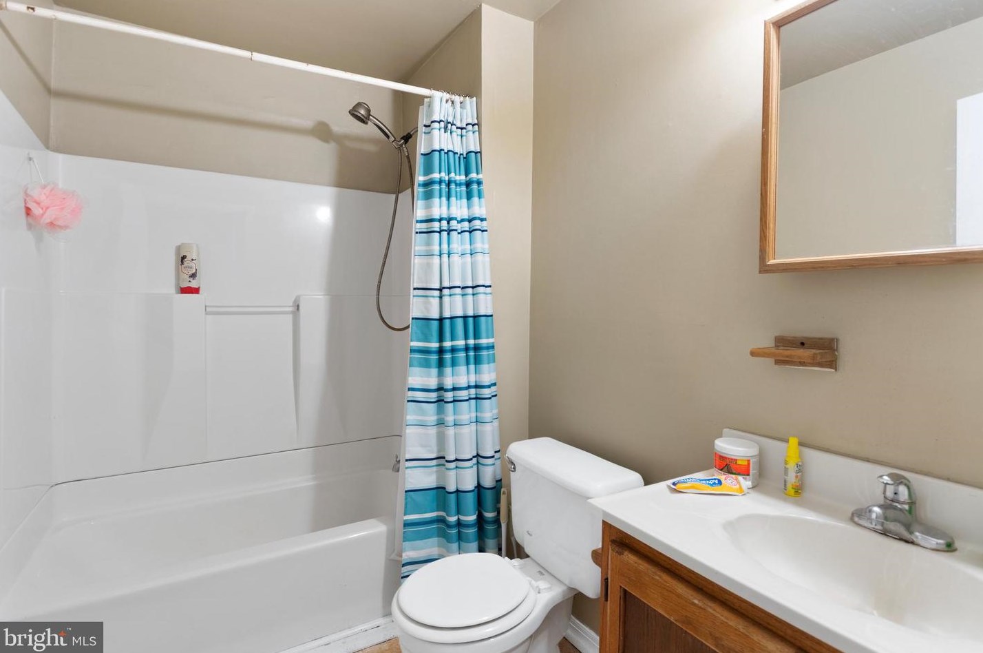 48 State St, Aura NJ  08028-1906 exterior