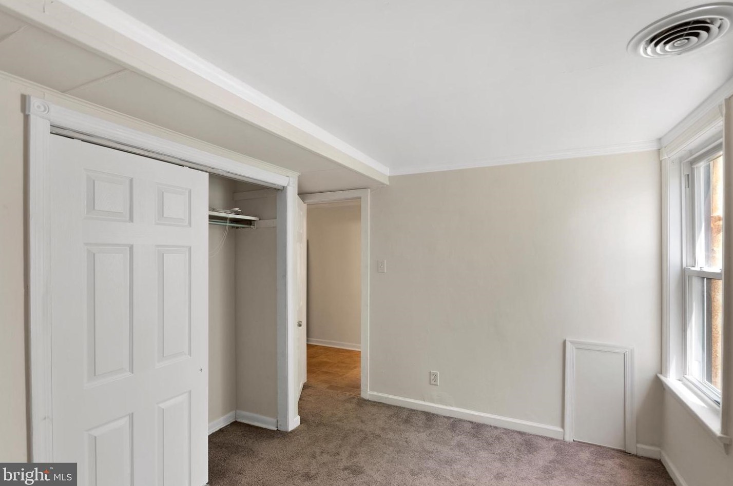 48 State St, Aura NJ  08028-1906 exterior