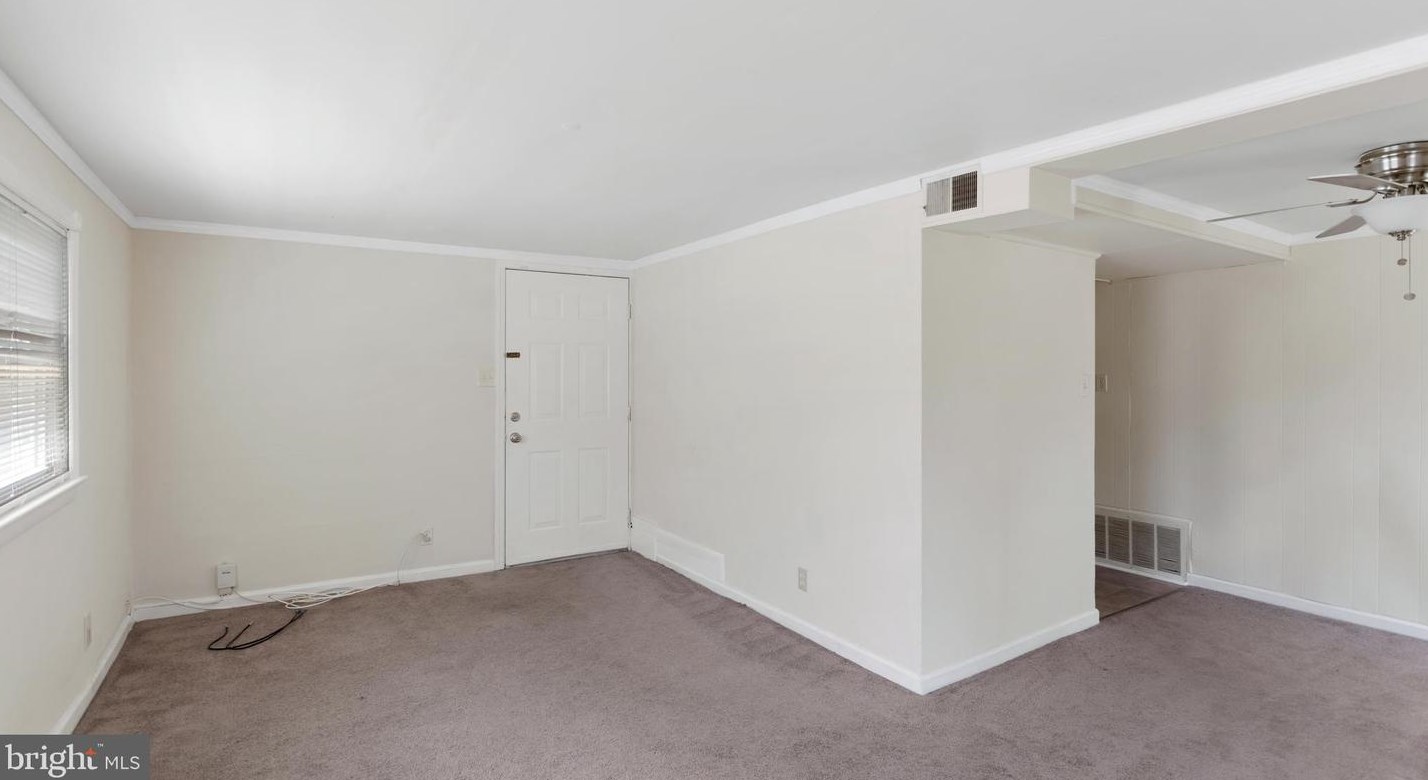 48 State St, Aura NJ  08028-1906 exterior