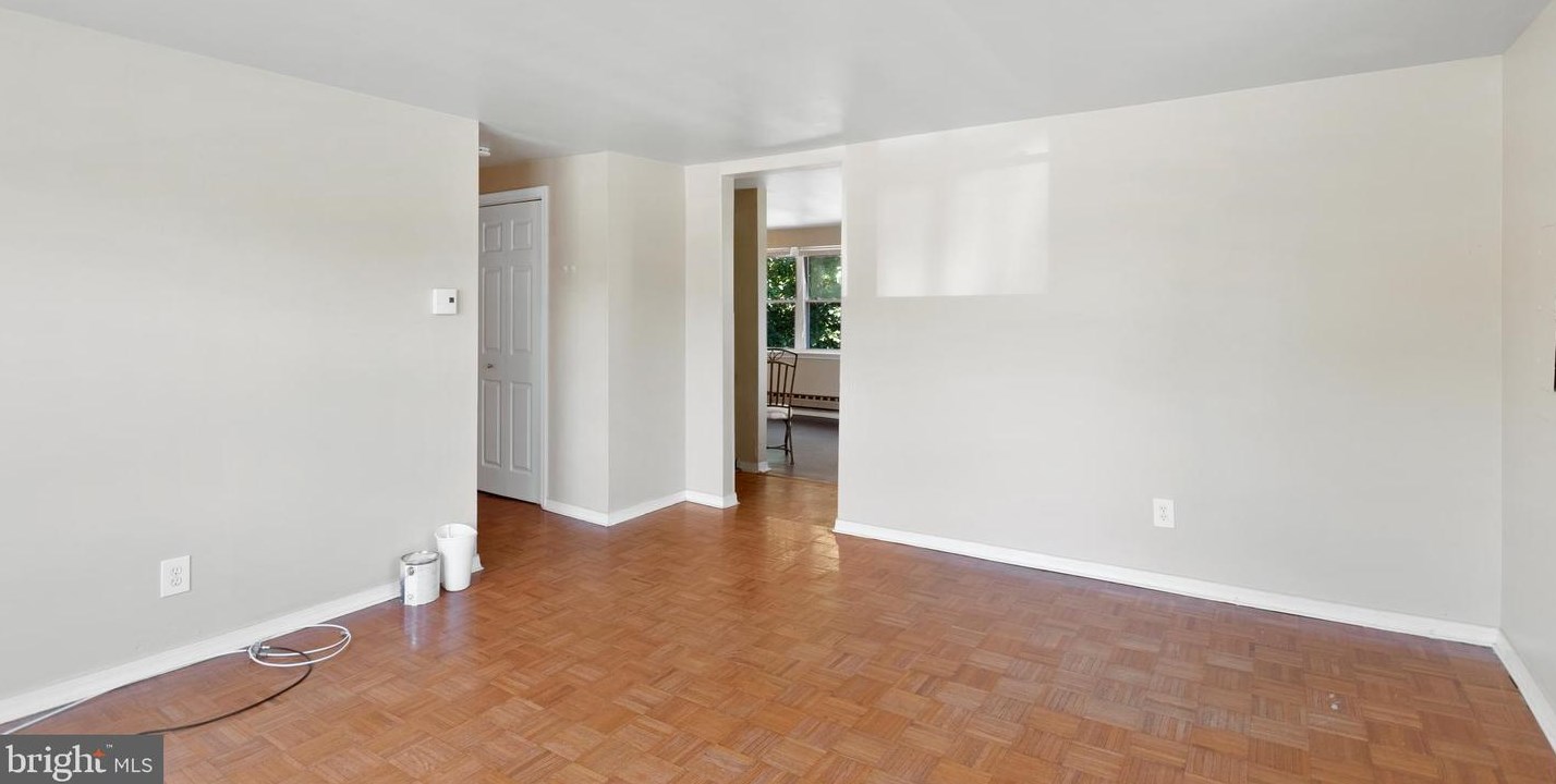 48 State St, Aura NJ  08028-1906 exterior