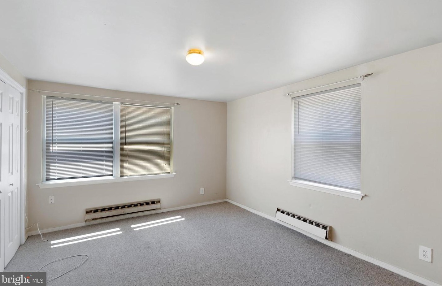 48 State St, Aura NJ  08028-1906 exterior