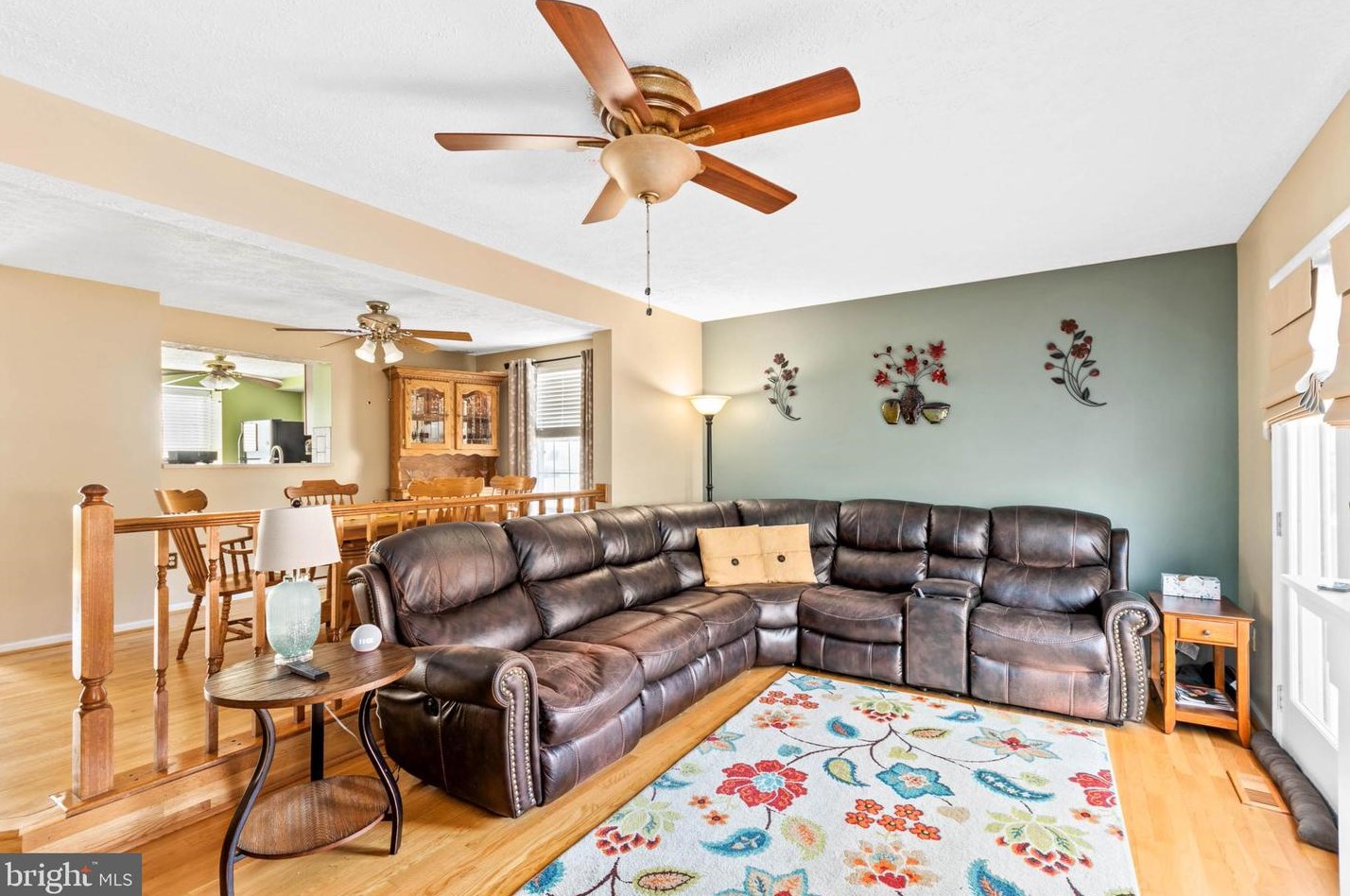 57 Stoneshire Dr, Aura NJ  08028-2933 exterior