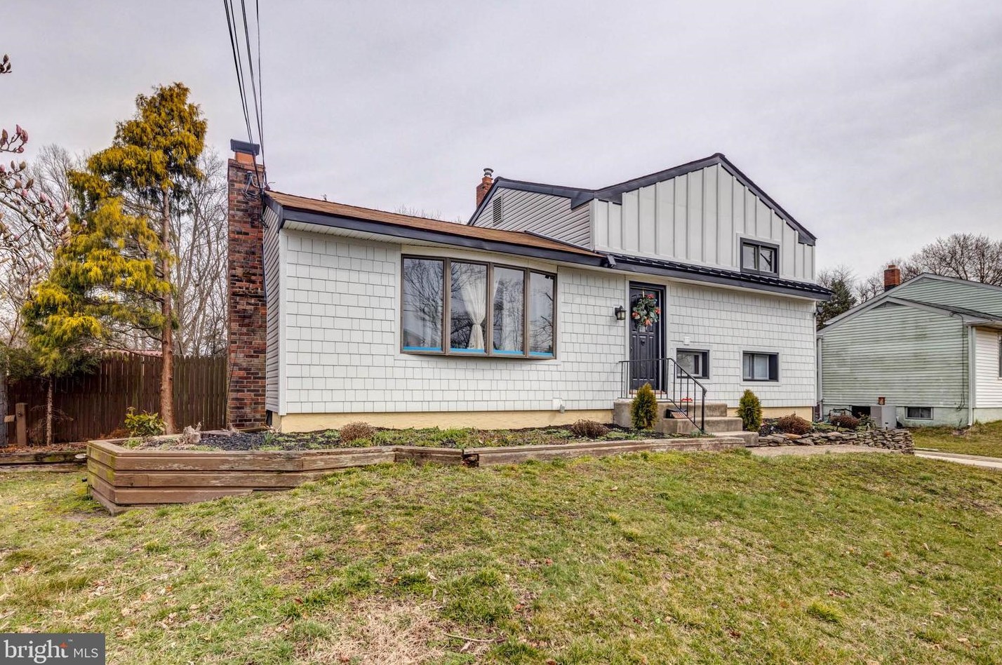 118 Sylvan Ter, Aura NJ  08028-1433 exterior